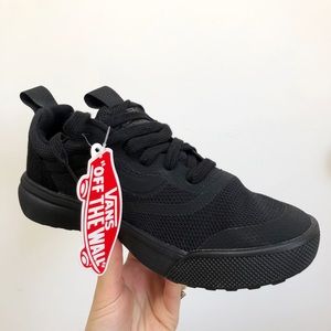 Vans Ultrarange in black/black